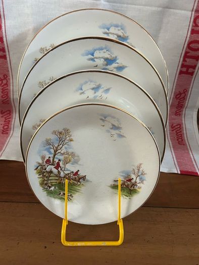 Arklow Pottery Tally Ho pattern plates /bowls