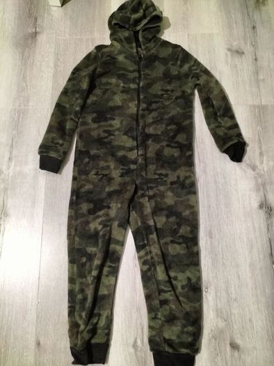 Gorgeous and fluffy camouflage onesie age 6 to 7, 116-122cm