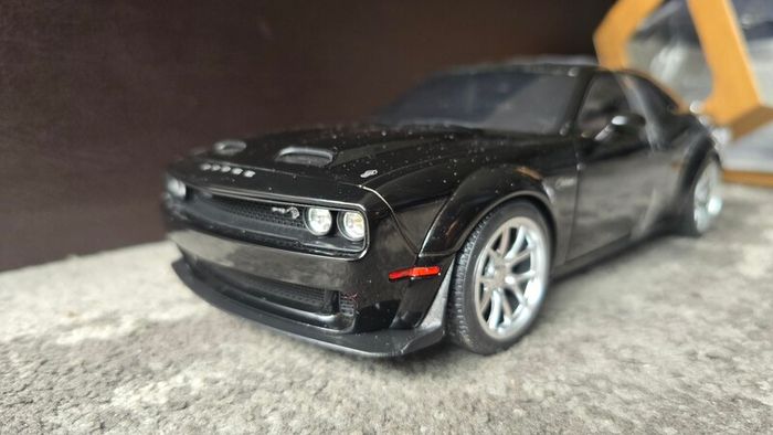 1:18 Solido Dodge Challanger hellcat