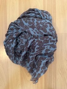 GAP Animal Print Lightweight Scarf / Wrap with Fringed Hem