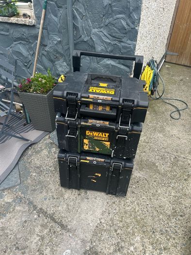 de walt tool box