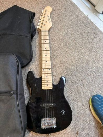 Electric guitares x 2 for Children