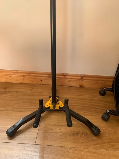guitar stand
