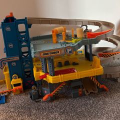 Matchbox car garage