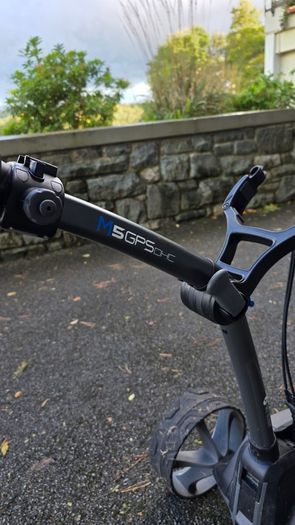 Motocaddy M5 GPS DHC Ultra 2024