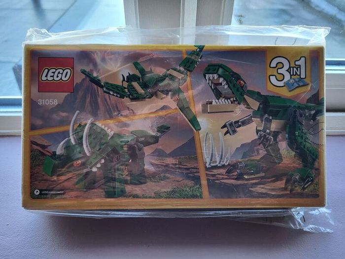 lego 31058 Mighty Dinosaur