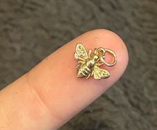 14k solid yellow gold (stamped) bee charm
