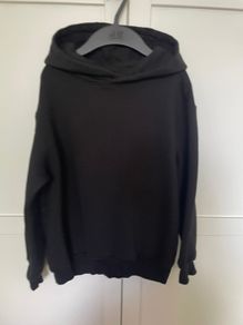 Black hoodie 9/10 years old