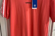 Adidas T-shirt