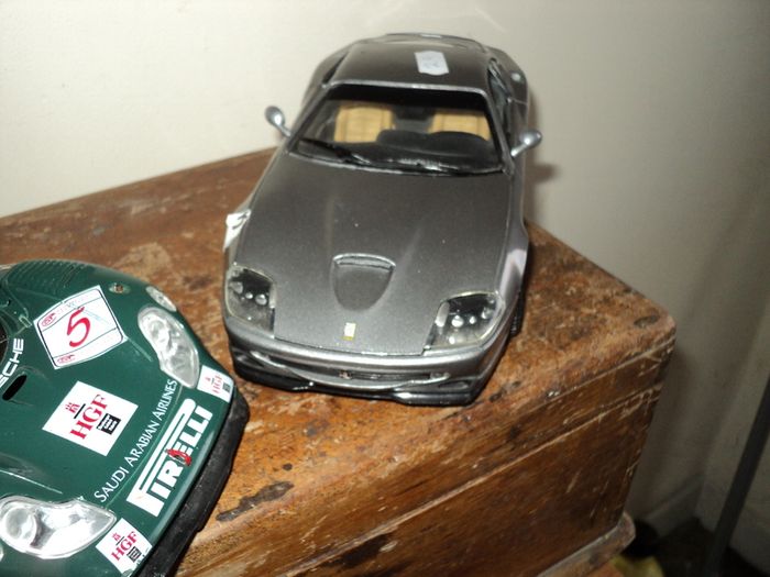Maisto Porsche and Ferrari display models 1/18 scale
