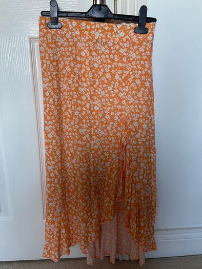 Skirts Bershka/Newlook
