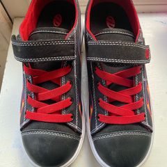 heelys