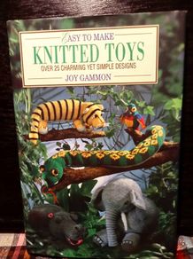 1990. Easy To Make. Knitted Toys.