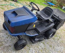 Etesia Hydro 100 Ride-on Lawn Mower