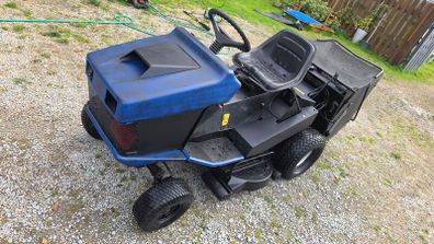 Etesia Hydro 100 Ride-on Lawn Mower