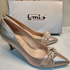 Emis new collection court champagne bow detail medium heel leather shoes UK6.5 EU 40 new & boxed