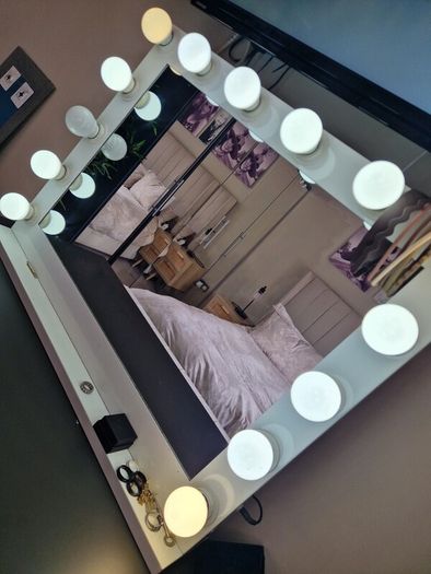 Hollywood vanity mirror