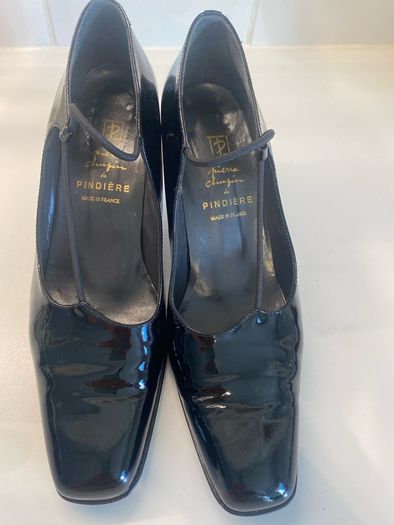 Black patent leather shoes size 39 /6