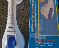 Suction grab handle