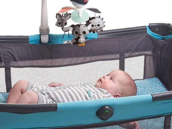 Cot Mobile with Music