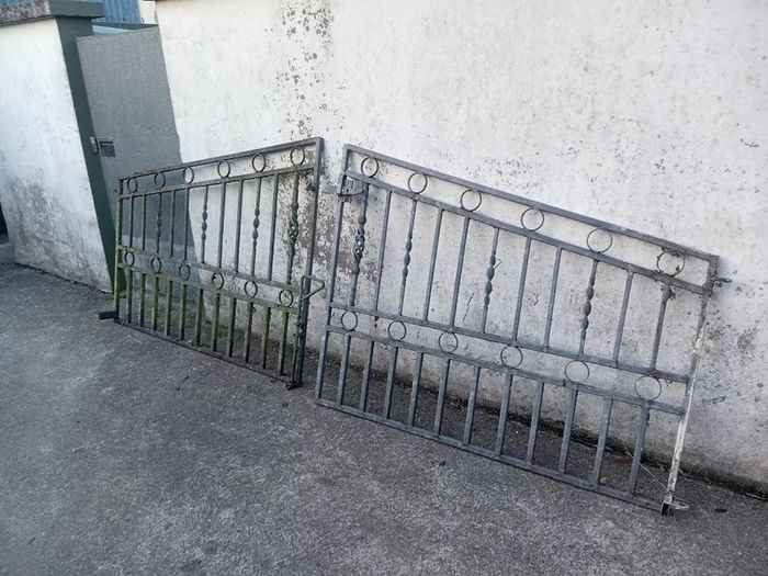 2 garden gates