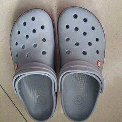 mens crocs