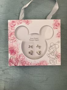 Disney Minnie Mouse earrings