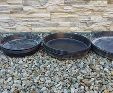 Plant pot saucers. Black.