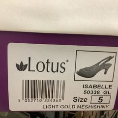 Ladies shoes