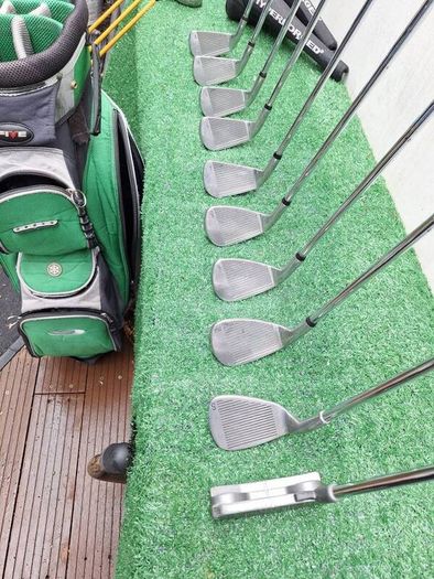 Golf clubs,  full set and bag.