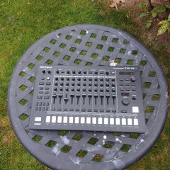 Roland Tr-8s