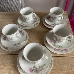 Fifteen piece  circa 1950s . Cmeilow 1790  polish porcelain