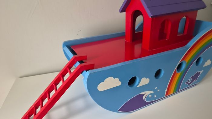 Kids Noahs Ark wooden plays etc- Large