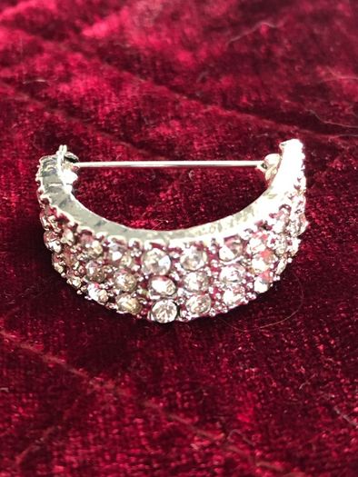 brooch