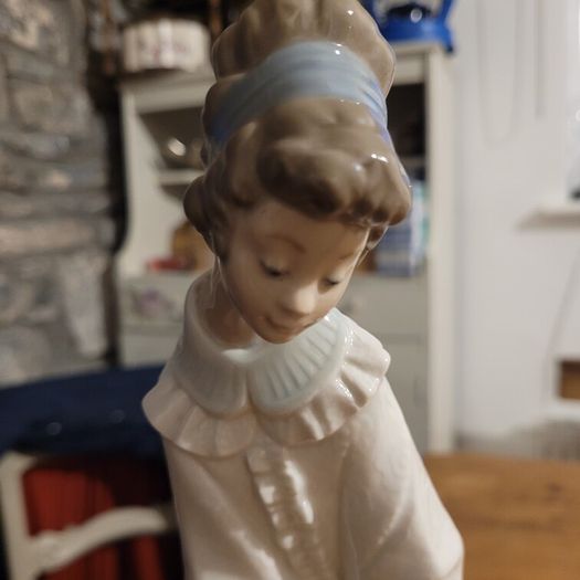 Nao By Lladro Figurines