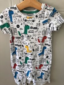 Shortsleeve romper