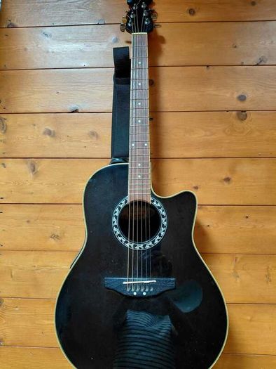 Semi Acoustic Guitar