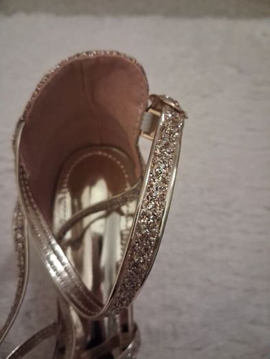 Ladies sandles REDUCED  As need space