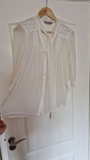 Off white blouse UK12/EU40