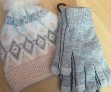 Kids Hat and Gloves Set - Brand new