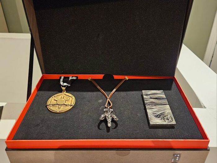 Star Wars The Mandalorian Jewellery Set