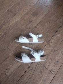 Birkenstock white girls sandals EU36