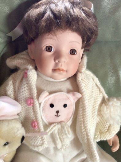 KNIGHTSBRIDGE Collection Heirloom Large collectible limited edition porcelian baby doll with bear