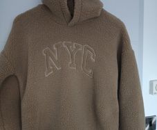 NEW.boy's hoodie. Age 11/12