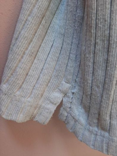 2 short sleeves tops