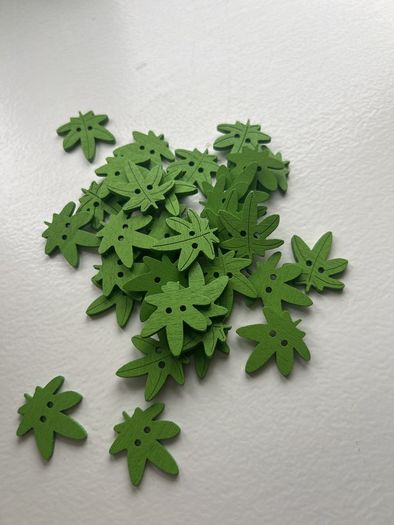 buttons- leaf shape