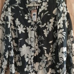 Gallery Blouse