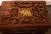 Nice ornate tea caddy box, tub 3
