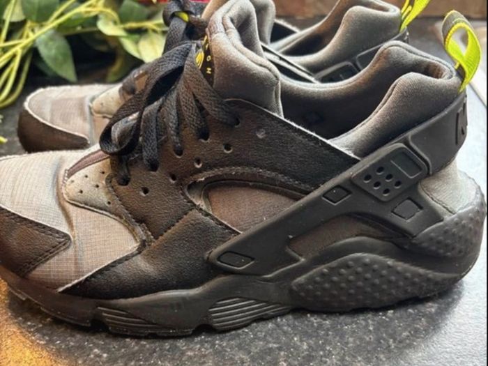 Nike Hurache Trainers