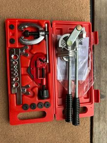 tool for brake lines - new - 30euro